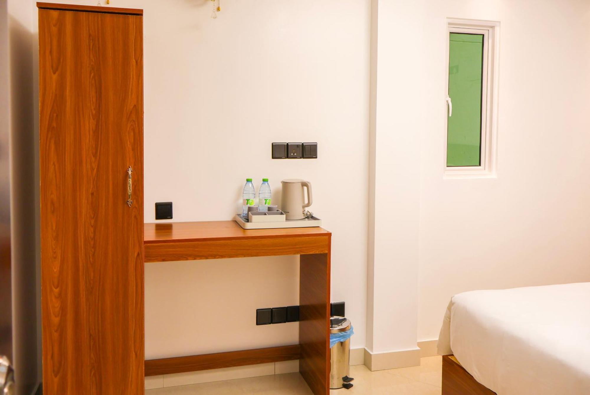 Starry View Hotel Hulhumale Bagian luar foto